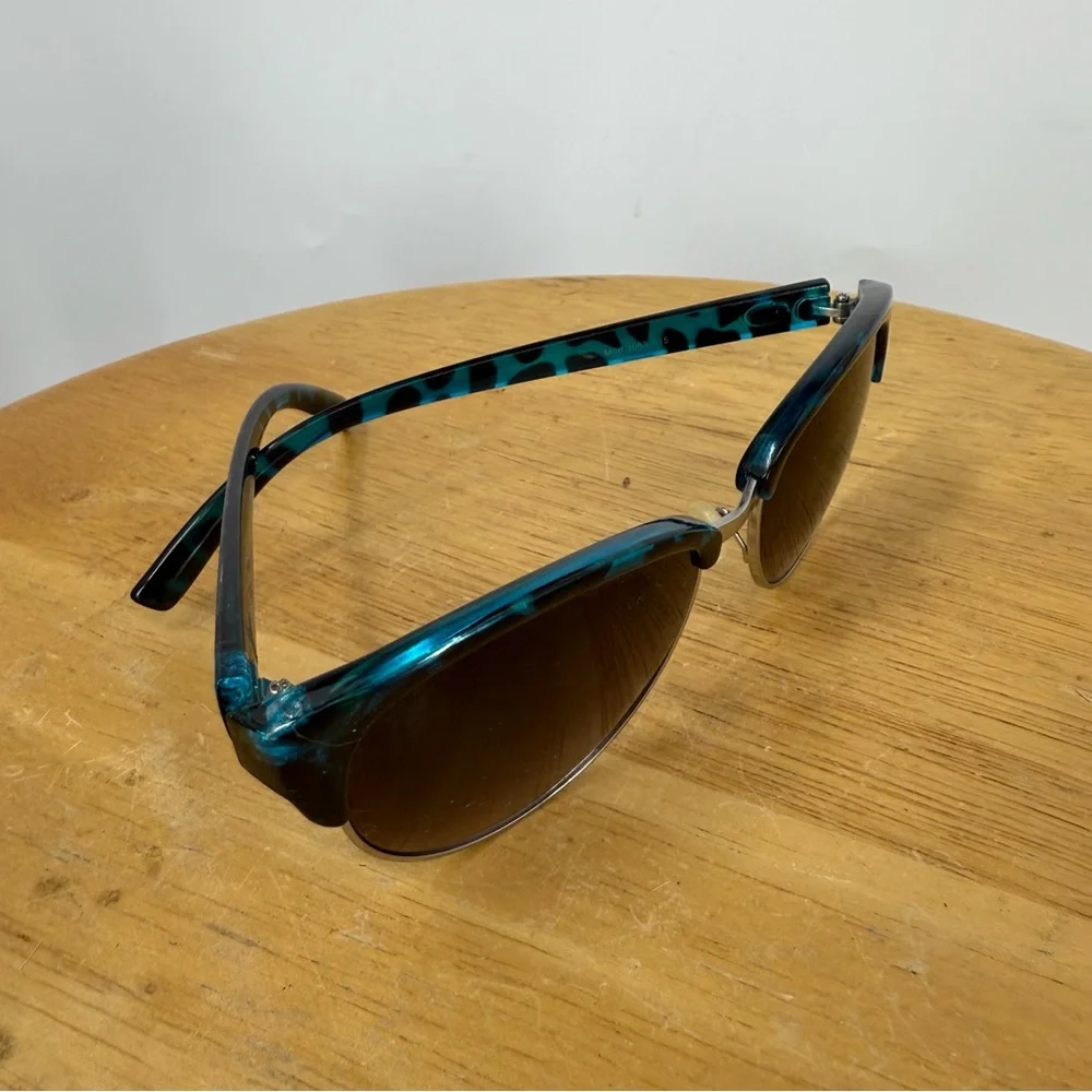 Oscar De La Renta blue /black silver rim Cats Eye Club Mod Sunglass 3053 045